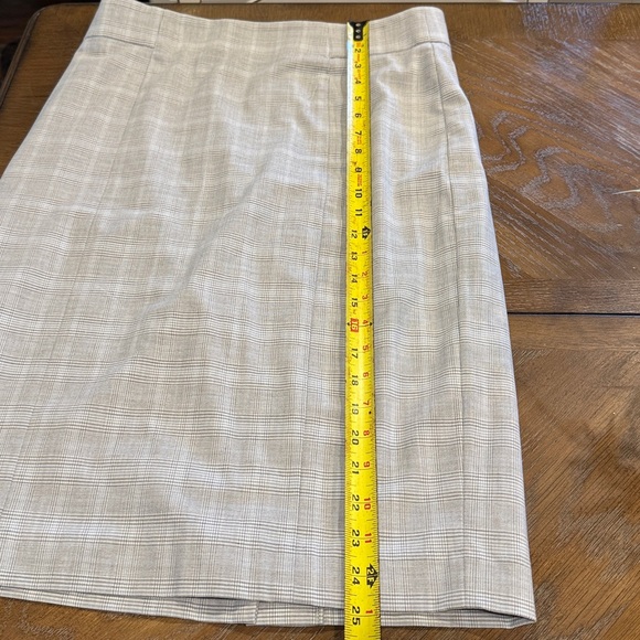 Ann Taylor Beige Plaid Pencil Skirt - Picture 6 of 9